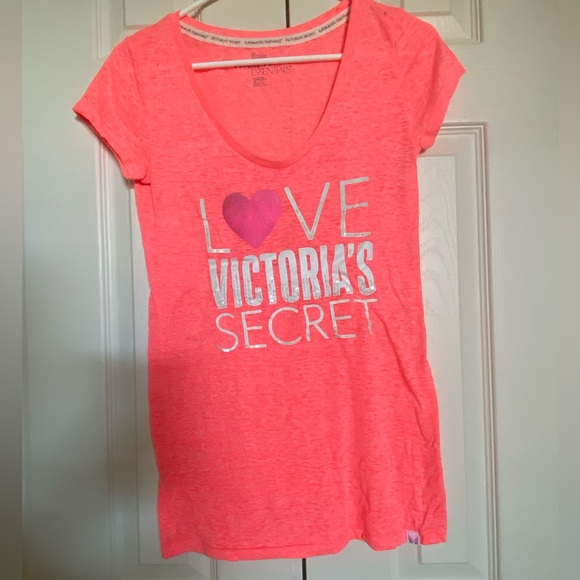 Victoria Secret coral t shirt - Picture 1 of 3